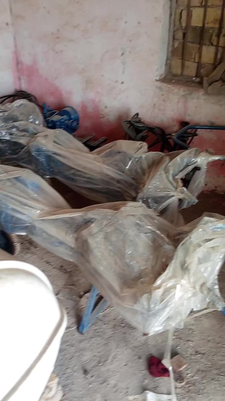 سلام   عليكم مكائن حراقات البيع العدد 4  السعر الوحده 7. ورقات أو بيعه مجال عوزهن بس ماطور  ***********
