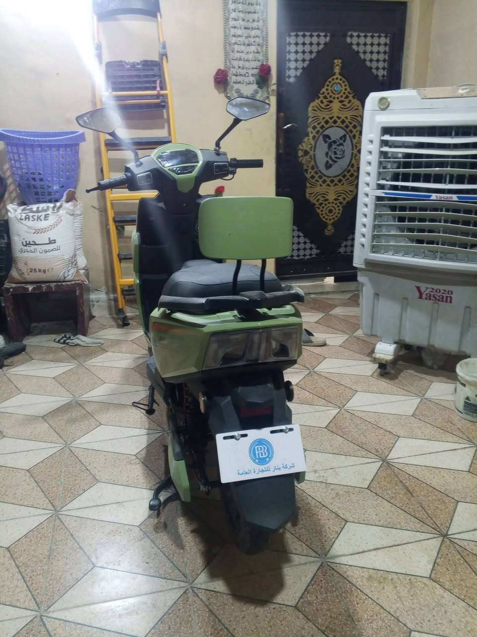 السلام عليكم 
دراجة شحن نوع سگنز للشحنة الوحدة تمشيك 55 كيلو 
سرعتها 90 نضيفة توها طالعة من المعرض مكاتبة موجودة الشراي يتصل ***********
