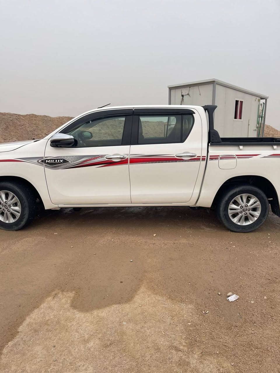 بيكب هايلوكس ناصي بانزين موديل 2024
كير اوتوماتيك فول مواصفات رقم اربيل كفاله عامه 
سياره نظيفه سعرها 292 وبيها مجال بسيط جدا 
مكان السياره بالبصره 
للاتصال ***********
