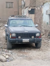 من رخصت الادمن سياره جيب شيروكي موديل 90 حائز ثالث وعندي وكاله عامه.ال...