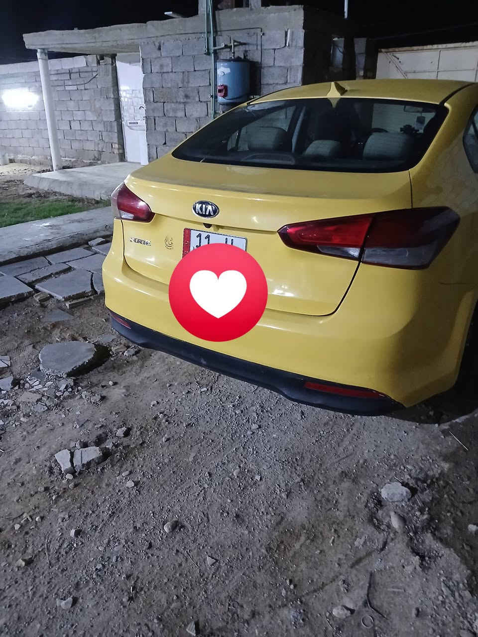 سلام عليكم سياره لبيع فورتي ٢٠١٧ هيئه غرامات مصفره سياره  بسمي كير ومكينه  مكفوله صدر جديد حداديه أمامي وخلفي رقم بغداد انكليزي سكني بغداد حادث بلجنطه  بصمه تخم نص عمر تبريد كهربائية شغالعه باب سايق بي شبر معمر صبع سعر ١٢٠ بيها مجال شي قليل ***********
