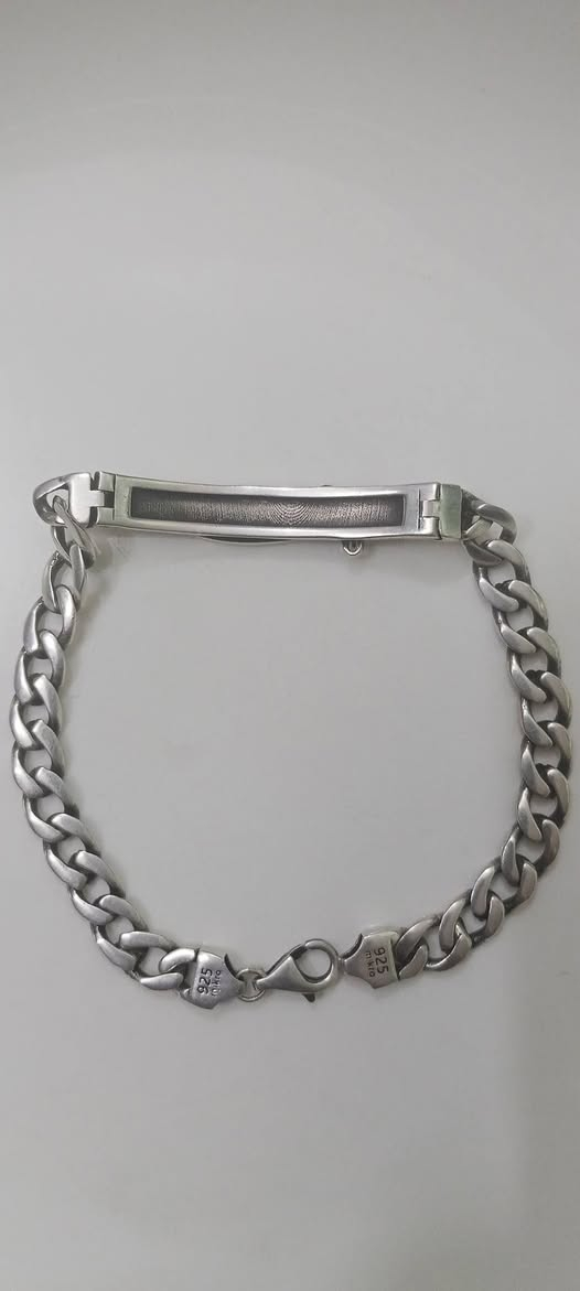 اسوار فضه عيار 925 وزنه 17 غرام الغرام 4.000. الف قفل مكاني بغداد


**إذا كنت صاحب هذا الإعلان وتريد حذفه لأي سبب، رجاءا أرسل رسالة إلى الدعم الفني**