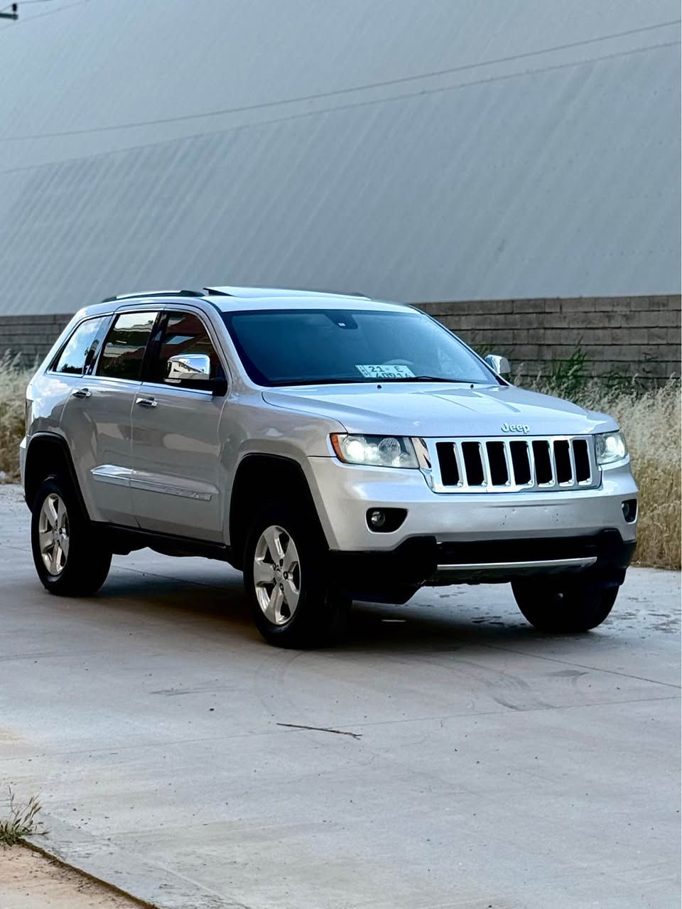 ***********📞📞📞📞

‏Jeep laredo 2011 over land📦 
‏‎جێب لاريدۆ  مۆدێل (2011) ليمتد 
‏‎مواسەفات :
‏‎🔹دەبڵ ئەکسل 
🔷سنوق جەگ
🔹 ئۆفەر لاند 
🔹کشن جلد ناو قەیسی 
🔹پانۆراما
‏‎🔹بەسمە 
🔹کوشن کارەبا و کوشن سارد و گەرم 
‏‎🔹شاشە و کامێرا
‏‎🔹ئۆتۆ ستۆپ
‏‎🔹تەبرید مەرکەزی
‏‎🔹بلاجکتۆر
‏‎🔹لایت عەدەسە 
‏‎🔹سوکان ڤۆلێۆم
‏‎🔹تەحدید سورعە 
‏‎🔹نیزامی ئیکۆ
سەیارەکە تەنیا دوو پاچەی بۆیاخە بێ ناو گرتن بێ ئیرباگ‏‎
سێرڤزی کامل هەموو گیانی تازە کراوە بێ کەم و کوڕی و بێ نوقسانیە 
‏‎چوار تايه ی تازەی  بۆ بەستراوە 
تەحويل و خەرامه به شه رت
‏‎شوێن: سلێمانى
سەیارەکە بەناوی خۆمەوەیە
***********📞📞📞📞📞 السليمانية, العراق
