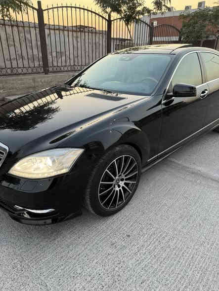 السلام عليكم للبيع او مراوس مارسيدس S350 موديل 2011 اصل خليجيه باب طويل محرك 6 سلندر ابو العقل المرغوب كير محرك كاملات صدر خلفي جديد السياره بيهة صبغ فقط جاملغ الخلفي والباقي كلير والسونار موجود ويه الصور بدون ايرباك بدون دواخل السياره فول بنوراما ماشيه 164 كيلو رقم بغداد الجديد بأسمي تحويل مباشر السعر 190$ وبيهة مجال مكاني بغداد المنصور للاتصال ***********
