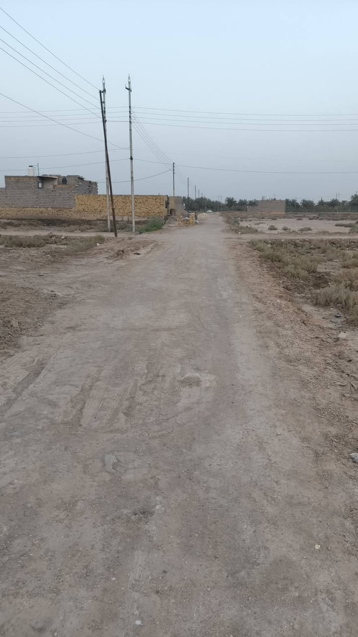 بيت زراعي هيكل مساحة ٢٠٠ ناحية فضليه كاع أبو حارث بناء طابوك غرف ٢ صاله مطبخ ديوانيه هول خدمات ماء كهرباء شارع سعر ٣٨ وبي مجال بيت قريب عله طريق زوار  تصال عله رقم *********** تصال عله واتساب

