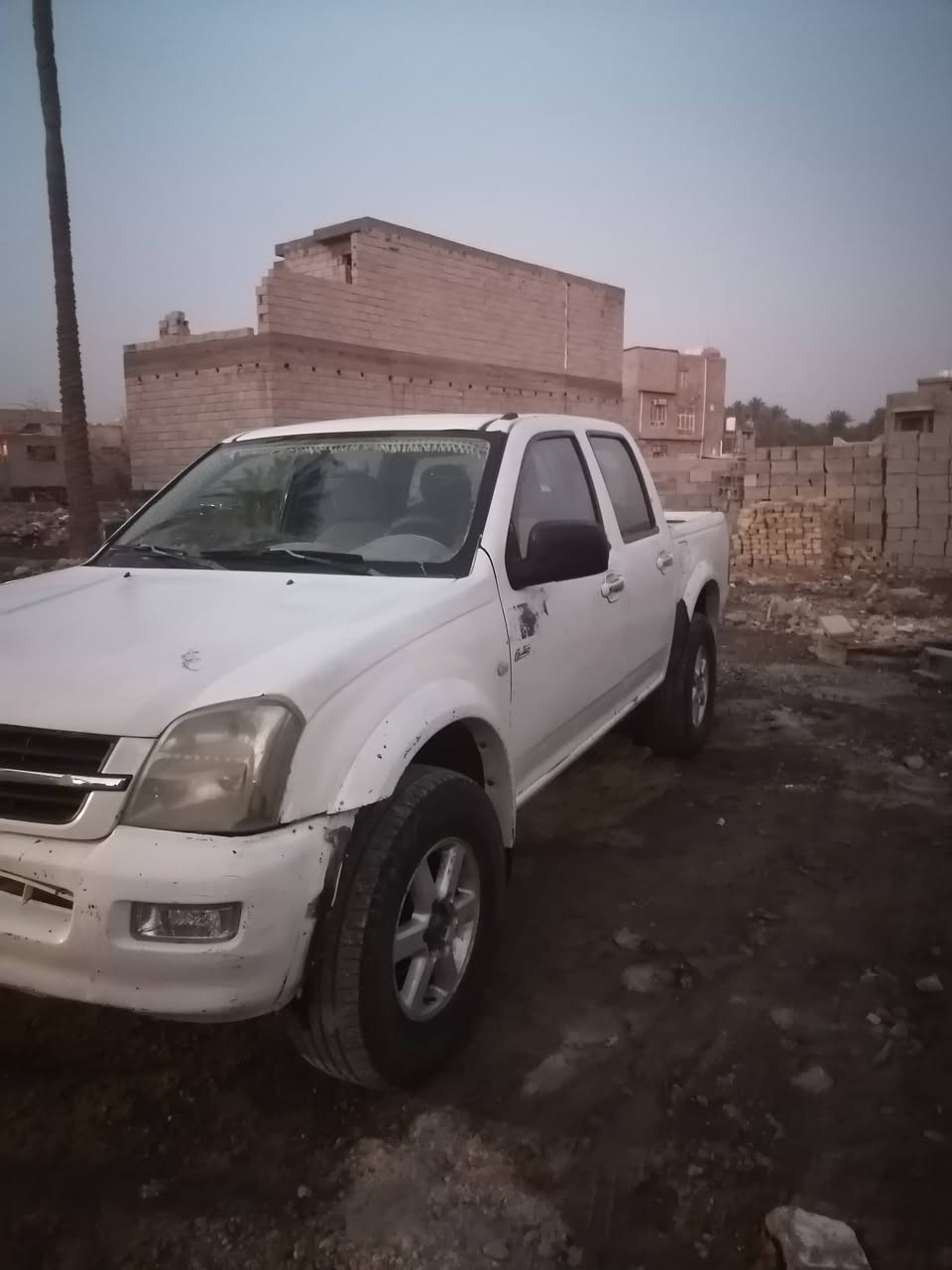 شوفر ليت لوف 205 مكينه وكير تدفئه تبريد كله شغاله اوتماتيك مكانه ديالى بعقوبه  السعر 37 وبيها مجال ***********
