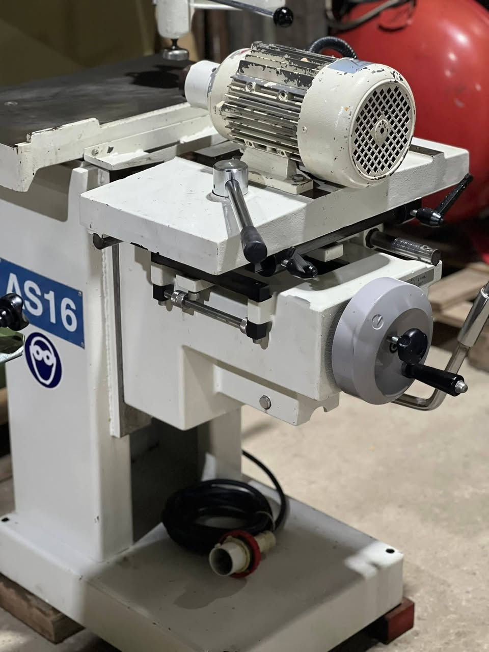 منقار متحرك ايطالي شرط الضمان اي عيب ما ابي شراي يخابر ويدلل ***********
