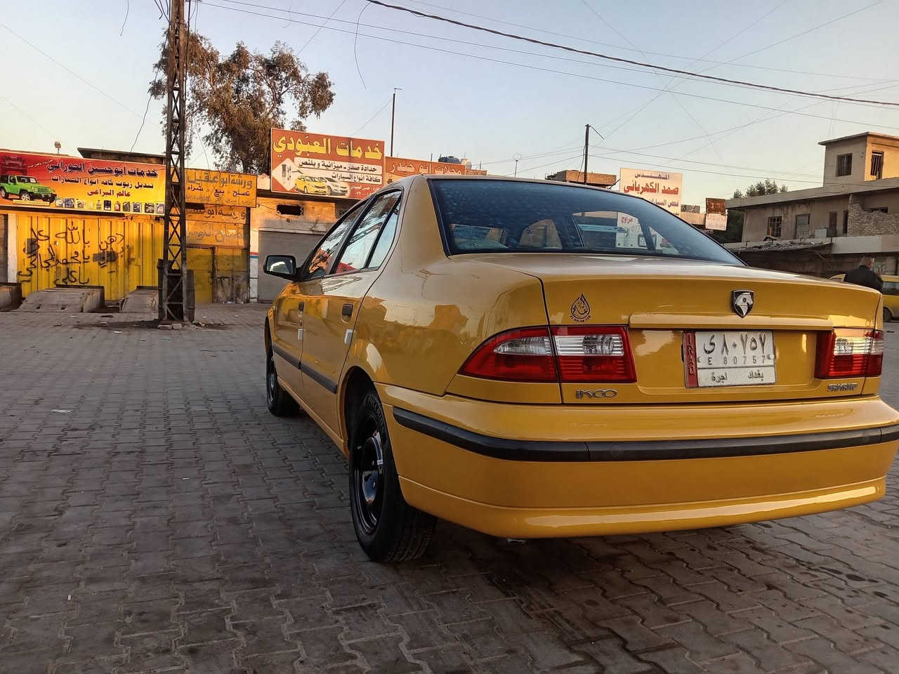 سلام عليكم لبيع موديل ٢٠١٢ سيارة مكفولة تخم تاير تبريد محرك وكير فرنسي مكفولآت بدون صبغ مدينة الصدر هاتف ***********.      53
