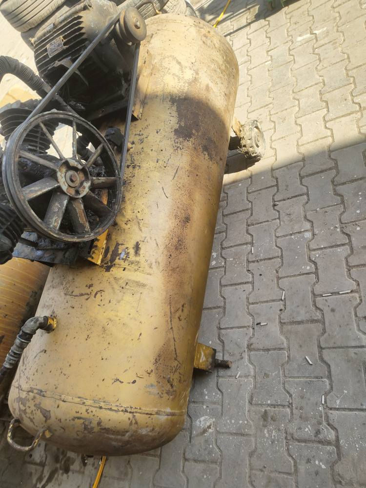 كمبريسر جاهز550لتر تريفيز الماني المكان ديوانيه ***********
