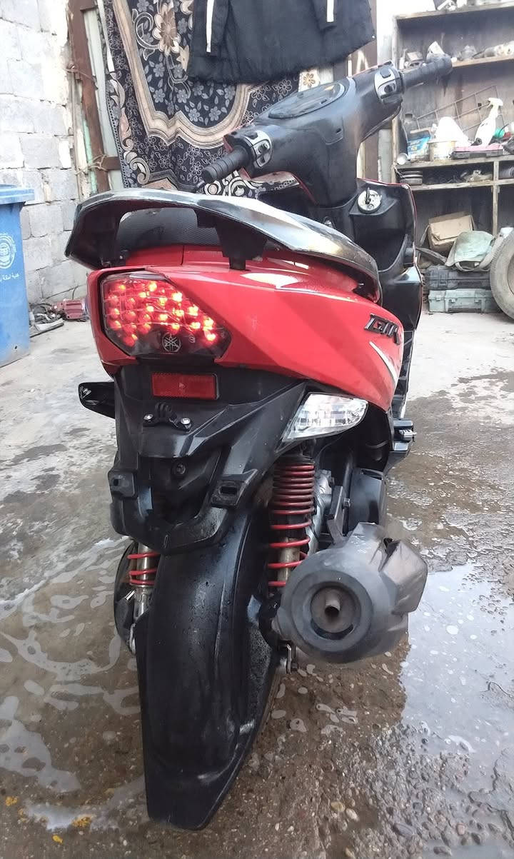 سلام عليكم جيتي ار دراجة كامل مكملة نكرة كهربائيّ كلة شغل الدراجة بلادية شلعة ومعدل الدراجة كلة عل بلاد مكاني بغداد الشعلة رايدهة اب 650 وبيهة مجال قليل شراي اتصل ***********
