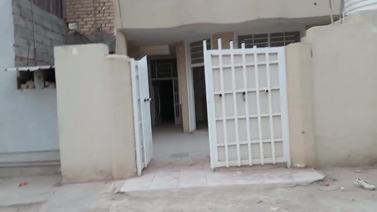 بـيـت لـلـبـي🏠ـــع الموقع بـكـرلـي شـارع الاقواس
$$  يعلن مكتب الذهب الابيض للعقار  $$

           بإدارة ((ابو ليث الدليمي))

 ☎️ ‏‪0774 238 6319‬‏☎️

       

              ((تــــفـــاصــيـــل الـــبـــيــــت))

 مساحه بي130م طابو زراعي سند 25

يحتوي بيت اربع غرف نوم وستقبال ومجمع صحيات ومطبخ وهول ليرغب البيت مراجعه مكتب الذهب الابيض مقابل جامع سلمان المحمدي

 

سـعـر الـبـيـت //100مليون//

ــــــــــــــــــــــــــــــــــــــــــــــــــــــــــــــ⬇️

اكثر ستفسار مراجعه مكتب الذهب الابيض للعقار والمقاولات العامه في بابل 

موقع المكتب /بكرلي مقابل جامع سلمان المحمدي
