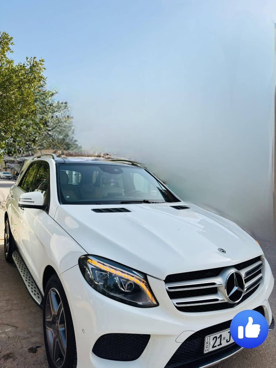 سلام عليكم مرسيدس 400  GLEموديل 2018
موصفات 
1. سقف بانوراما 
2. داخل بيجي 
شاشات + دبل ماوس 
مكينه سته سلندر V6
4. بصمه ابواب و تشغيل 
5. كشنات كهرباء + تدفئة 
6. حساسات 360 درجه 
8. صندوق كهرباء 
9. لد داخلي متغير 
10. رادارت امامي خلفي جوانب 
11. لايت متحرك مع الاستيران 
12. اتو هولد 
13. اتو بارك 
14.شاشه + ماوس 
15. ماشيه 120الف كيلو
 BCM.16
17.شركه اربيل خليجي  
18. رقم سليمانيه تحويل مباشر 
19. السعر315 ورقه 
الاستفسار ***********
