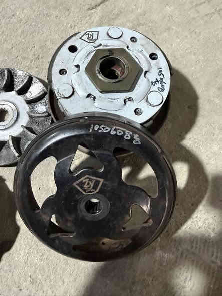 كلجات ماكس و سكنس كله حاويه وما مشتغل بل عراق كلشي وسعره مكاني كراده رقمي ***********
