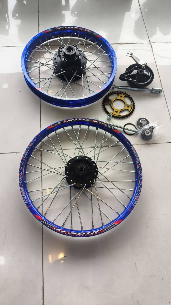 على بركة الله/توصيل كل مناطق العراق 
بسم الله 💙
وصول حاويه غراض نامه شلامجه متوفر كافة غراض النامه البلاديه وجميع أدوات الدراجات 
ومتوفر ايضا تعميره دراجه كامله باسعار مناسبه وغراض اصليه 
واتساب***********. جمله مفرد
