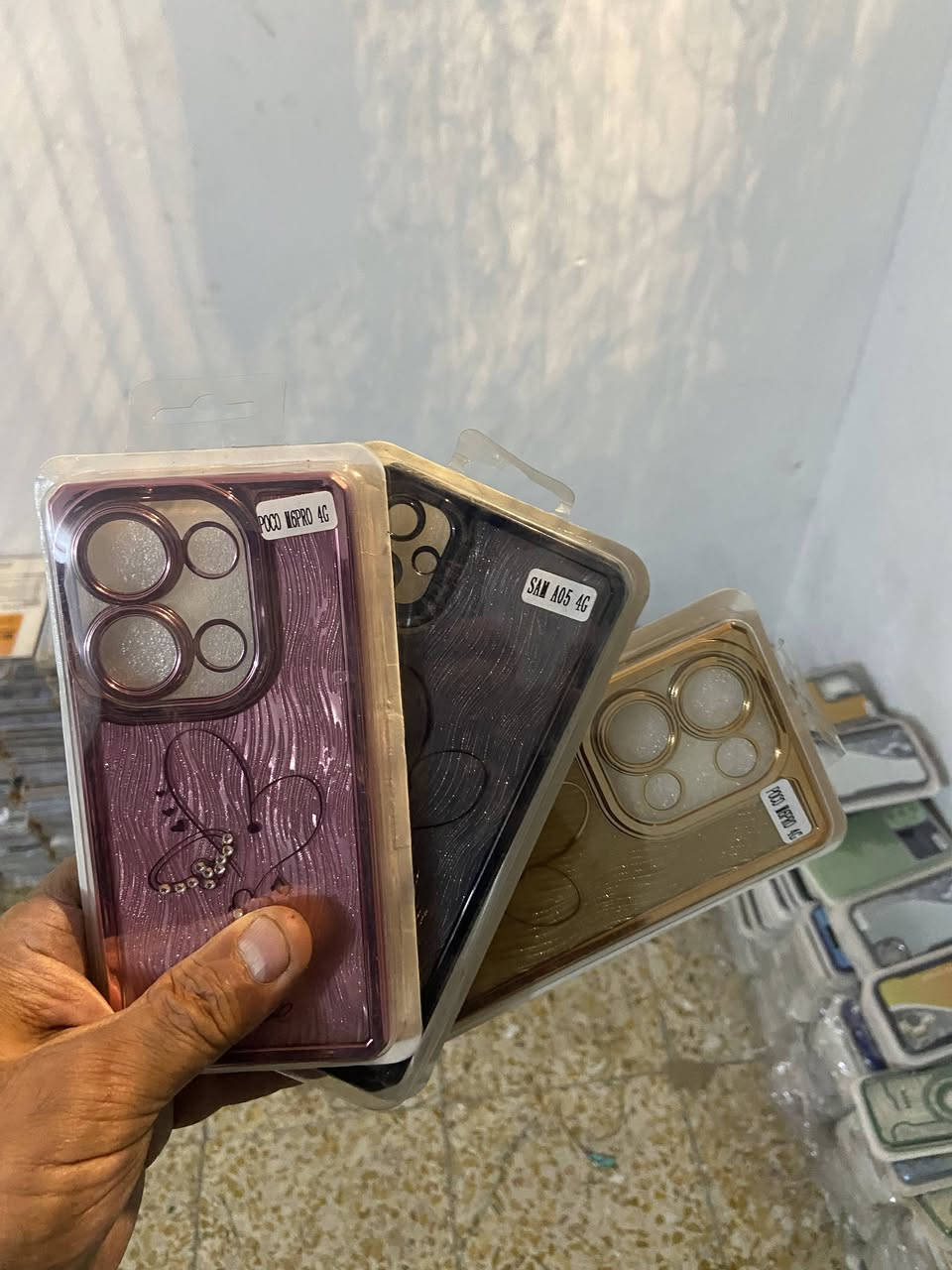 عرض خاص 250 كفر بسعر 60 الف كل الانواع وموديلات الحديثه الاندرويد والايفون توصيل لجميع المحافضات ***********
