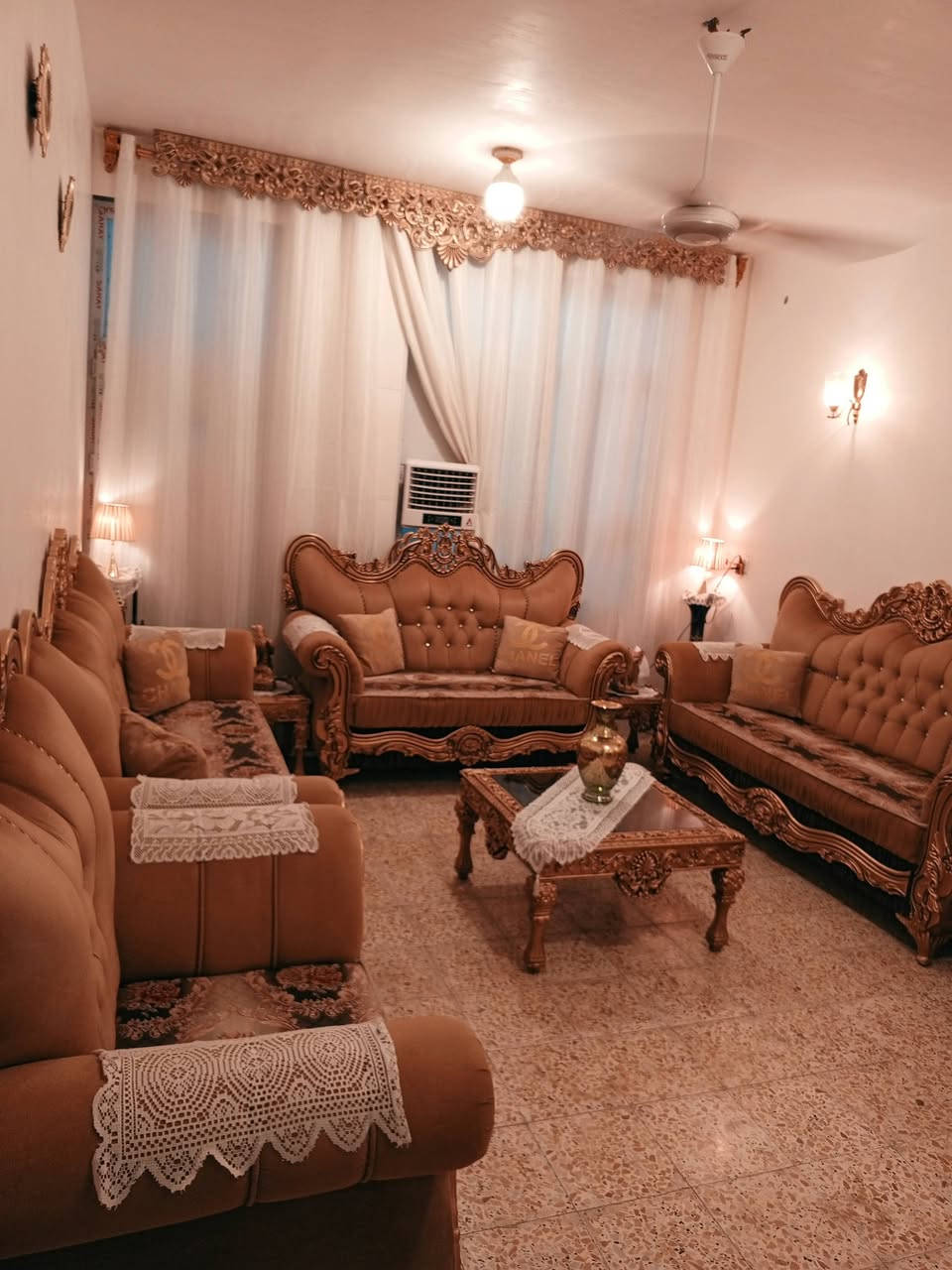 السلام عليكم عندي تخم عراقي بلوك ١٠ مقاعد مستخدم قليلة جداً نظافته ١٠٠٪
طبلات ثلاثية وسطية كبيرة واثنين صغار 
ميز بلازما 
وڤاترينا بيها فطر بالجامة فقط 
سعرهن كلهن مليون وبيهن مجال بسيط 
مكاني بعقوبة حي النور


**إذا كنت صاحب هذا الإعلان وتريد حذفه لأي سبب، رجاءا أرسل رسالة إلى الدعم الفني**