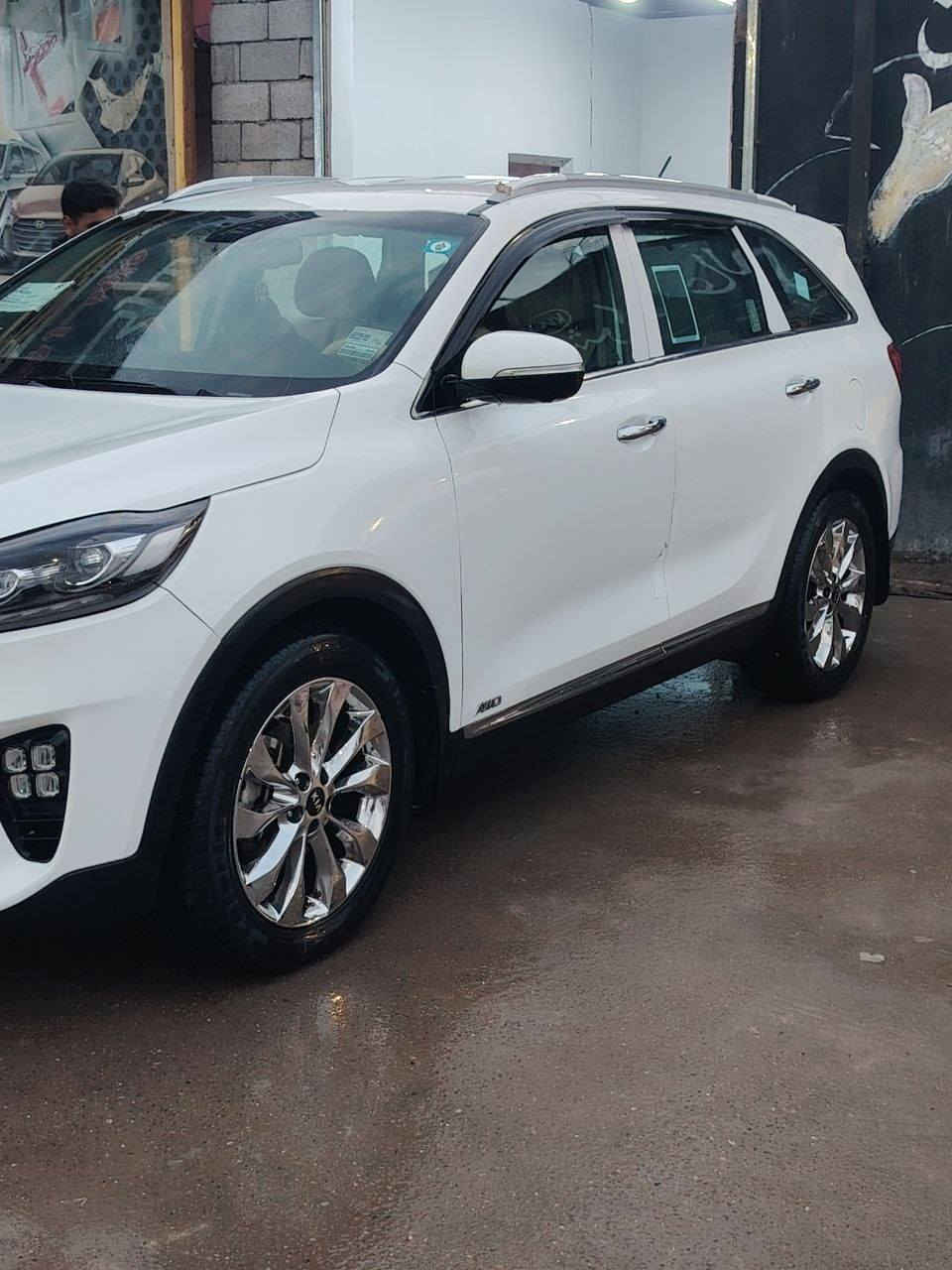 السلام عليكم
سورنتو للبيع
موديل2018 شكل20 بغداد بسمي تحويل ثاني يوم
خليجي 
ماشيه120 حقيقي 
٦ سلندر 
سبعه راكب 
مكينه كير حداديه جديد 
السعر /240  وبيها مجال بسيط 
مكان السياره صلاح الدين بيجي 
*********** صالح الحلبوسي
