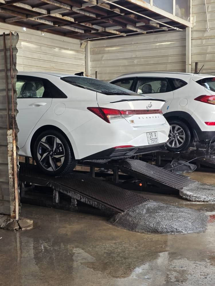 السياره حادثه قطعه وحده فقط الجاملغ الوره مصلح ومصبوغ فقط بدون ايرباك الباقي كفاله عامه
فول مواصفات عده الفتحه شنو بالك مواصفات بيهه
محرك كير حداديه كله شركه 
تخم تاير جديد وباتري جديد سياره جاهزه وخير من الله 
تواصل ***********
عنوان السياره كربلاء 
تفاصيل كلشي ذاكر بالمنشور مو شراي لتخابر كربلاء, العراق
