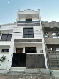 دار50متر للايجار  يحتوي على[ 3غرف نوم -استقبال -مع الخدمات ] ⬅️ايجاره ...