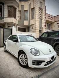 للبيع بيتل موديل 2019 وارد امريكي رقم بغداد مشروع وطني  لون ابيض  مواص...