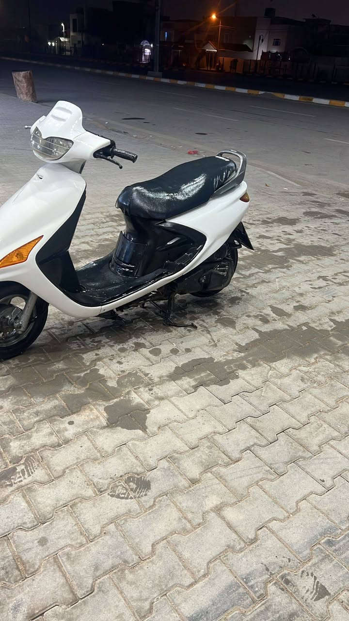 سلام عليكم للبيع فقط السعر 500 بيه مجال بسيط مكلف بل نشر رقم صاحب الدراجه ***********
مكينه جديده بيه قبل شهر شادهه ع فحص
