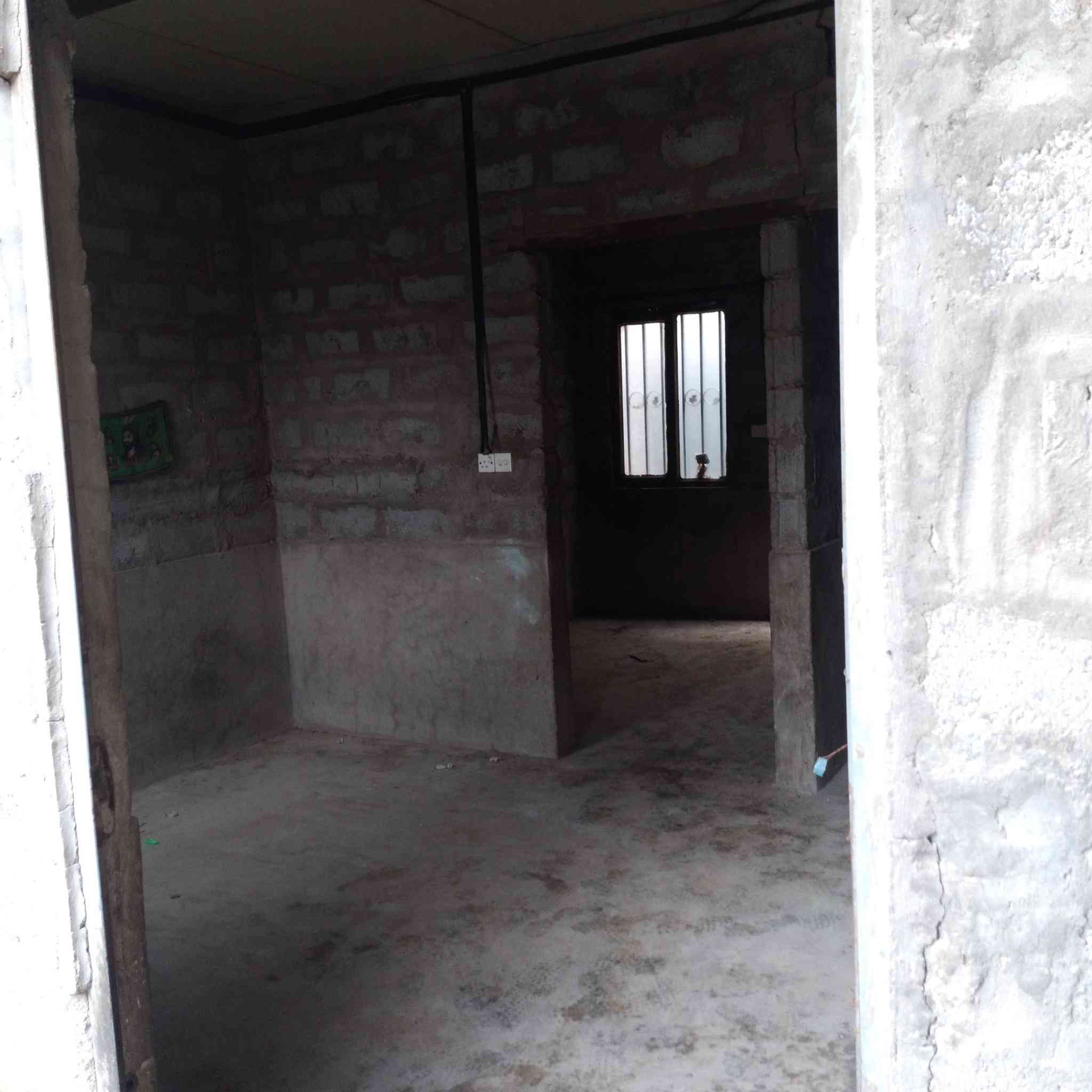 السلام عليكم بيت للبيع ١٠٠ متر بطويريج منطقه البياش فرع مقابيل محكمه الرجيبه البيت بي كتاب اسهم بسم  السعر  ***********
