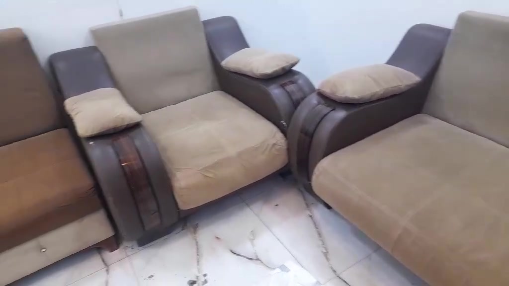 متوفر طخم قنفه مكون من 3قطع سعر 50الف وبي مجال راسلني اذا تشتري


**إذا كنت صاحب هذا الإعلان وتريد حذفه لأي سبب، رجاءا أرسل رسالة إلى الدعم الفني**