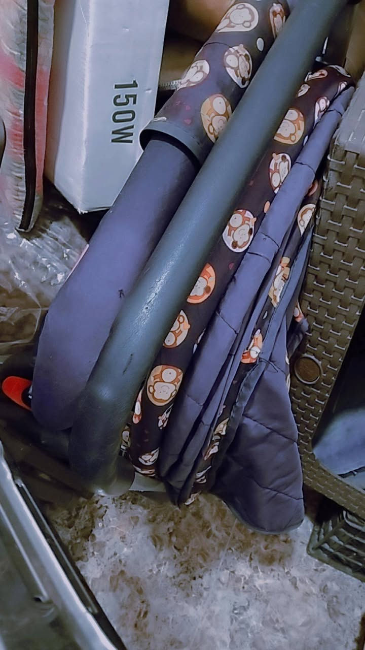 مرجوحه ب100
عربانه 40
كرسي طعام 50
للاستفسار خاص او الاتصال 

***********
***********
