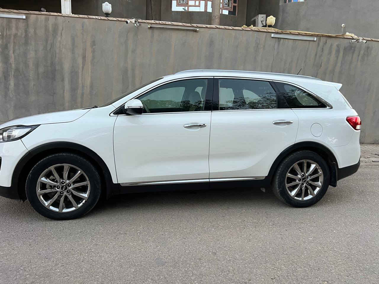 سلام عليكم السياره للبيع السعر$ 220 وبيه مجال لشراي السياره كفاله عامه  محرك 6سلندر 3.6 كشنات جلد كرسي كهرباء تبريد شغال حداديه جديده  بدون فتحه المكينه سياره مامفتوح بيه،برغي 

لتواصل *********** النجف, العراق
