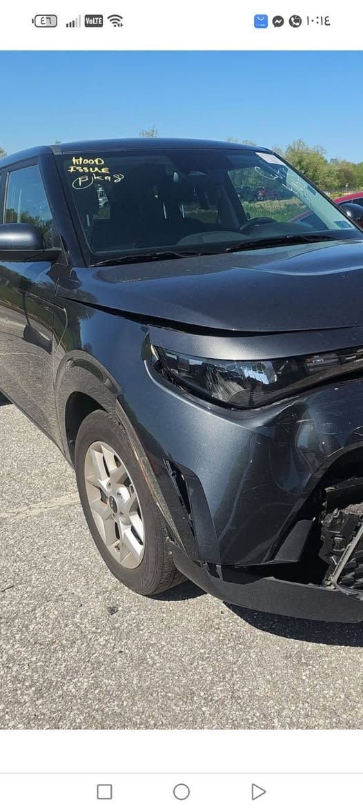 سلام عليكم كيا صول موديل 24 سيارة  حادثها موضح  بالصور تحكم ستيرن حساسات سيارة دخول جديد فحص مؤقت سويج شاشة رادار سرعة السعر 144 وبيها مجال بسيط تواصل فقط على رقم ***********
