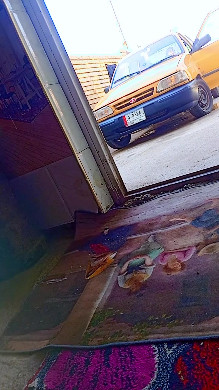السلام عليكم سايبه موديل 10 سياره مكينه جديده حداديه مستعجل على بيحه***********
