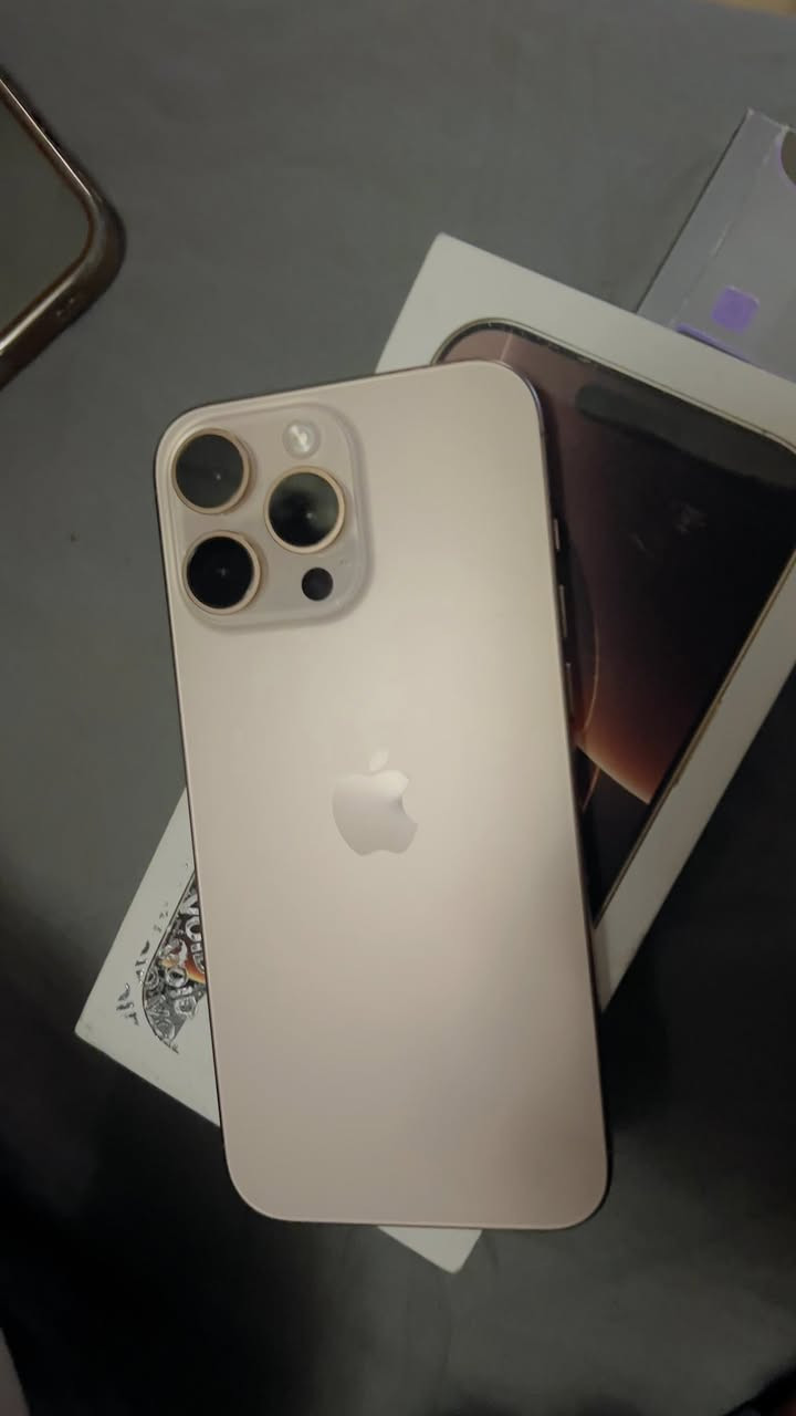 ايفون 16 برو ماكس
ذاكره 256

نموذج N 

باتري 100

عدد دورات 74

الجهاز بعده بل ضمان 

الجهاز نورمال شرط جديد طك صار شهرين من أخذته 

السعر 1350

***********تواصل ع واتساب
