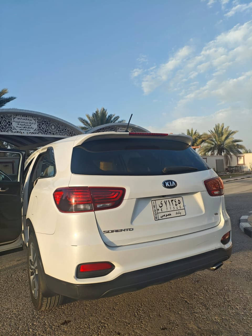 سورنتو 2020 وارد امريكي كلين مابيها اي ضرر
فقط باب السكن بارد كد شبر الباقي كفاله  

محرك 6 سلندر 

رقم بغداد 

4 وضعيات قياده 

فول تحكم ستيرن 

شاشة كبيره تدعم كار بلي بلادية

حساس امامي خلفي 

كامره 

سعر 210 بيها مجال قليل  

تواصل ***********
