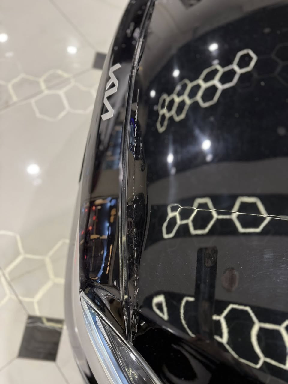 السلام عليكم 
للبيع كيا فورتي اسود 2023 جيتي لاين فول 
محرك 20 دوش
ماشي 45 الف كيلو متر 
صبغ جاملغ امامي فقط بدون دواخل و بدون ارباك 
و بيها رصعه صغيرراس بنيد 
صوره موجوده داخل منشور
سياره بدون تعديل و كلير أمريكي شرط 
سياره بدون شخوط و رصعات و بقصات 
سياره بدون رقم ترقيم شمالي فقط 
تكلفة رقم 11.5 ورقه ونص
سياره فحص و هزة كامل 
ملاحظة صوار حادث موجوده في المنشور 

السعر 148 ورقه ومجال 
اي استفسار عن سيارة خاص مفتوح 
اخوكم ديار ابو عمر 
*********** واتساب 
*********** 
عنوان أربيل معارض السيارات شارع 100
