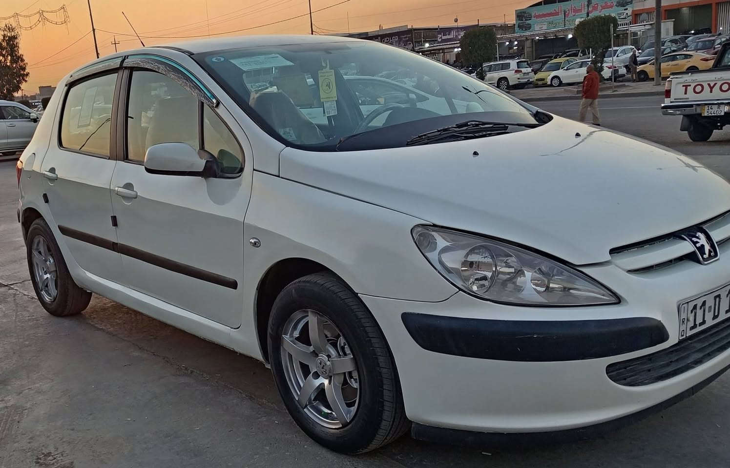 بيجو فرنسي موديل 2004 سياره جاهزة من كلشي كير محرك صدر تبريد تدفه مكفولات ويل كب اصلي تخم تاير جديد مكفولات بيه صبغ عام مكفوله من ضربه جماليه فقط بيه سونر موجود ويه صور سعر 54 بيه مجال قليل شراي يتصل مكاني بغداد لحبيبيه رقم ***********
