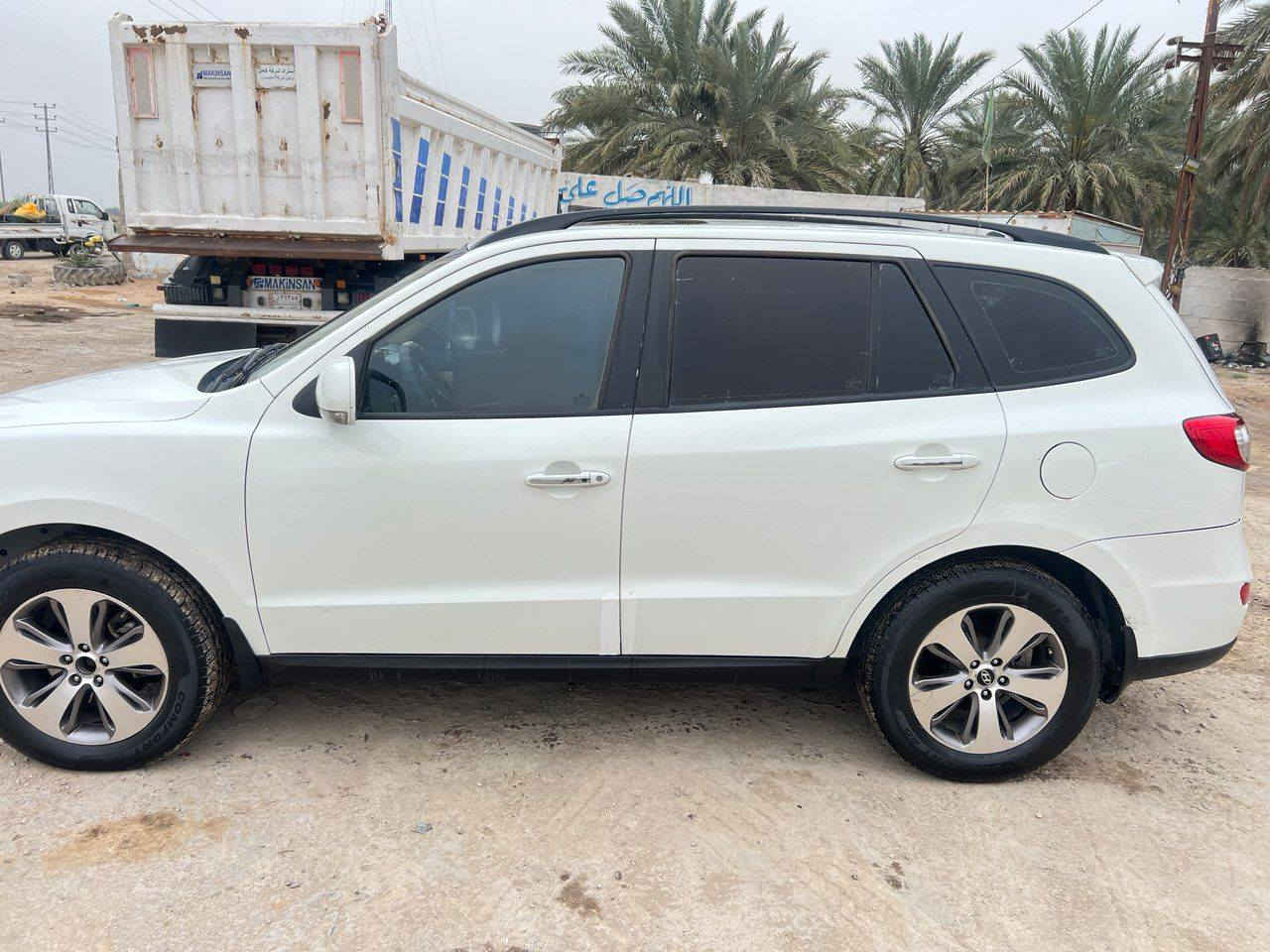 سنتافي 2012 خليجي  بيهه بارد بلباب الخلفي
محرك 6 سلندر 7 راكب 3 قطع تبريد 
 فور ويل 
تحكمات ستيرين 
وباقي المواصفات المعروفه
السعر ١٦٥
‭٠٧٧٠ ٦٠٤ ٦٦٢٠‬
