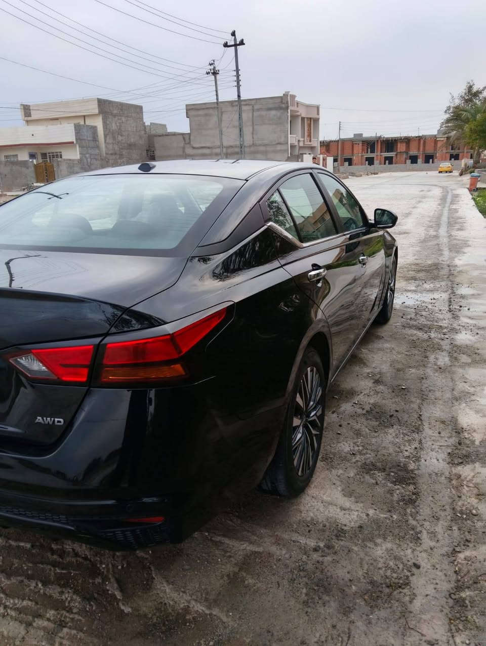 السلام عليكم 
نيسان التيما موديل 25sv 
ماشيه 27 كيلو 
قطعتين صبغ بنيد وجامرلغ 
سعر 160 وبيه مجال
ديالى_الخالص
***********
