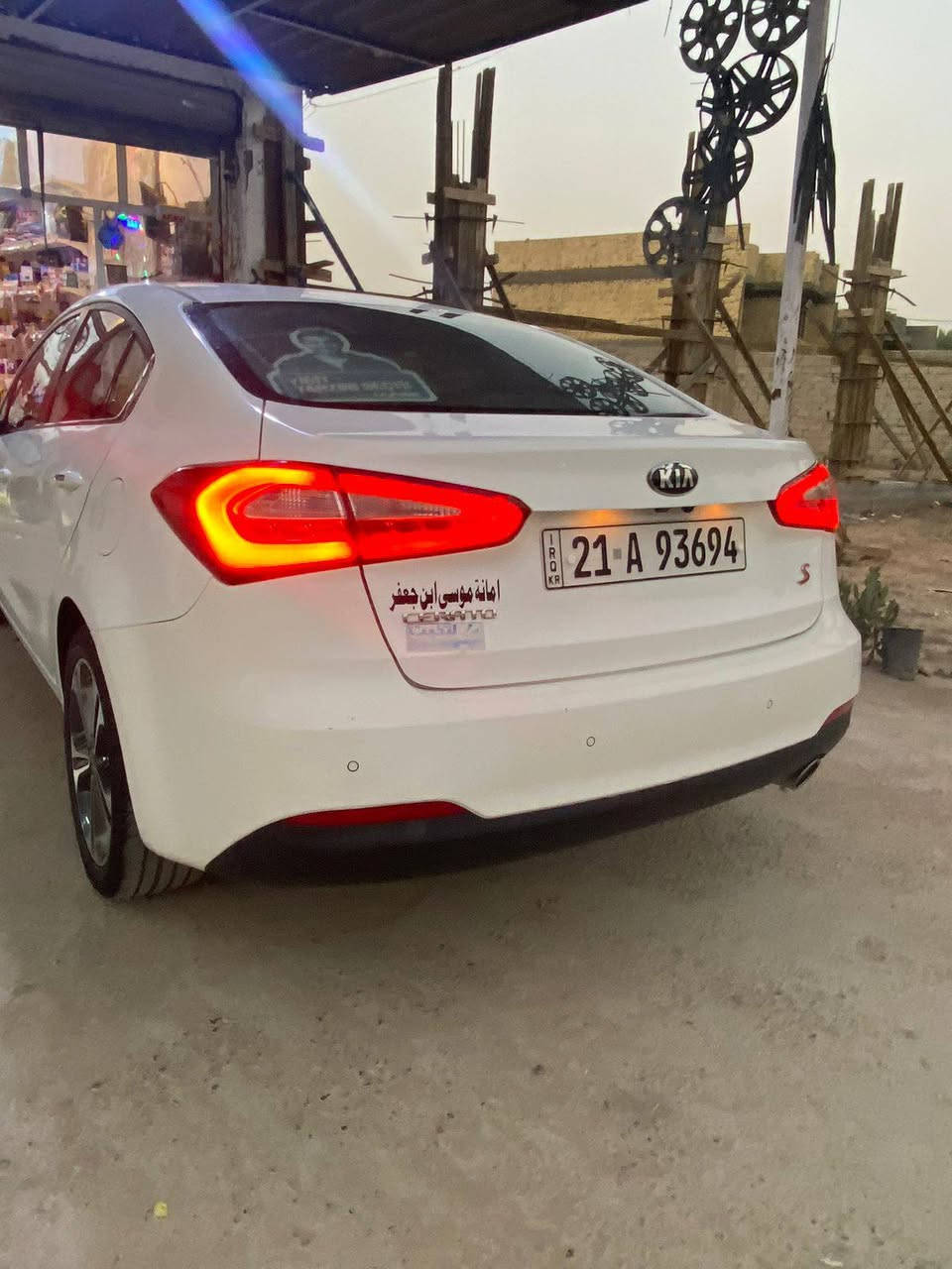 السلام عليكم سيراتو موديل 2014 فول ماعده الفتحة والبصمه السياره جاهزه كلهه سونارمرفق معها المكان حله سياحي الاستفسار*********** السعر 115بيهه مجال بصيط صبغ فقط بدون معجون 3 قطع
