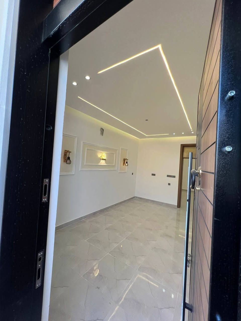 آل سلام عليكم بيت مساحة 100
م طابق ونص مجمع العيثاوي

 شارع مول ادم فرع 11 سند 25 بسمي

 تنازل  او قرار محكمة تفاصيل اكثر داخل الفيديو 
السعر خاص او وات ساب 
***********
***********
