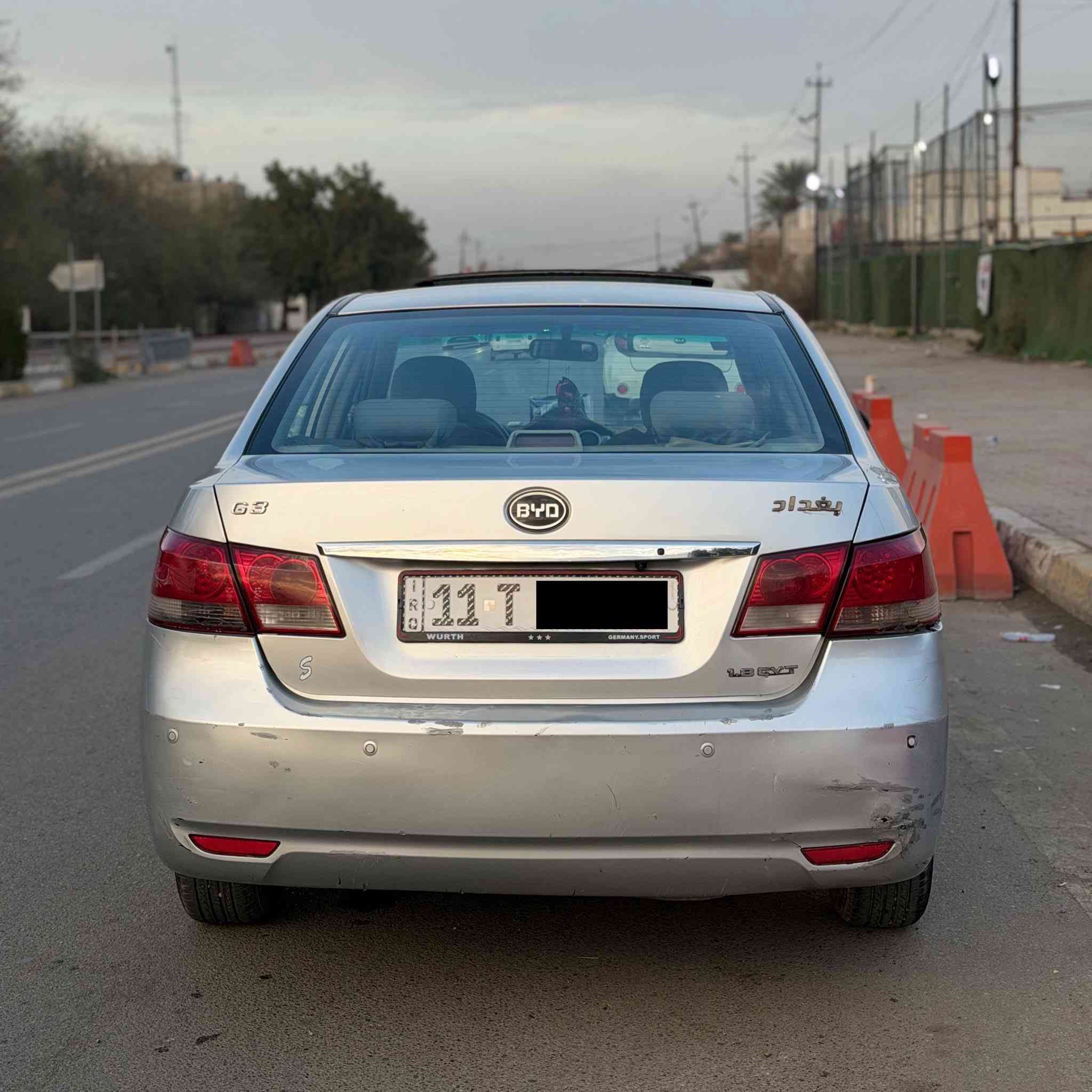 السلام عليكم سيارة بيع او مراوس
🔵 بي واي دي BYD G3 موديل 2016 🔵

رقم بغداد انگليزي السنويه للـ 2029 ، گير ومحرك بحالة جيدة
مواصفات : بصمه ، فتحه سقف ، شاشه ، كاميرا خلفيه ، دوشمه ، لايت زنون ، كهربائيات كلها شغاله ،

السياره بيها صبغ بابين ونفس البابين بيهن جراد حالياً ماريد احچي عليها اكثر تجي تشوف بعينك وتفحص وتقتنع وتــــــــــــــــــٌدلل

السعر : 65 ورقه
العنوان : بغداد / الشعب
الرقم : ***********
