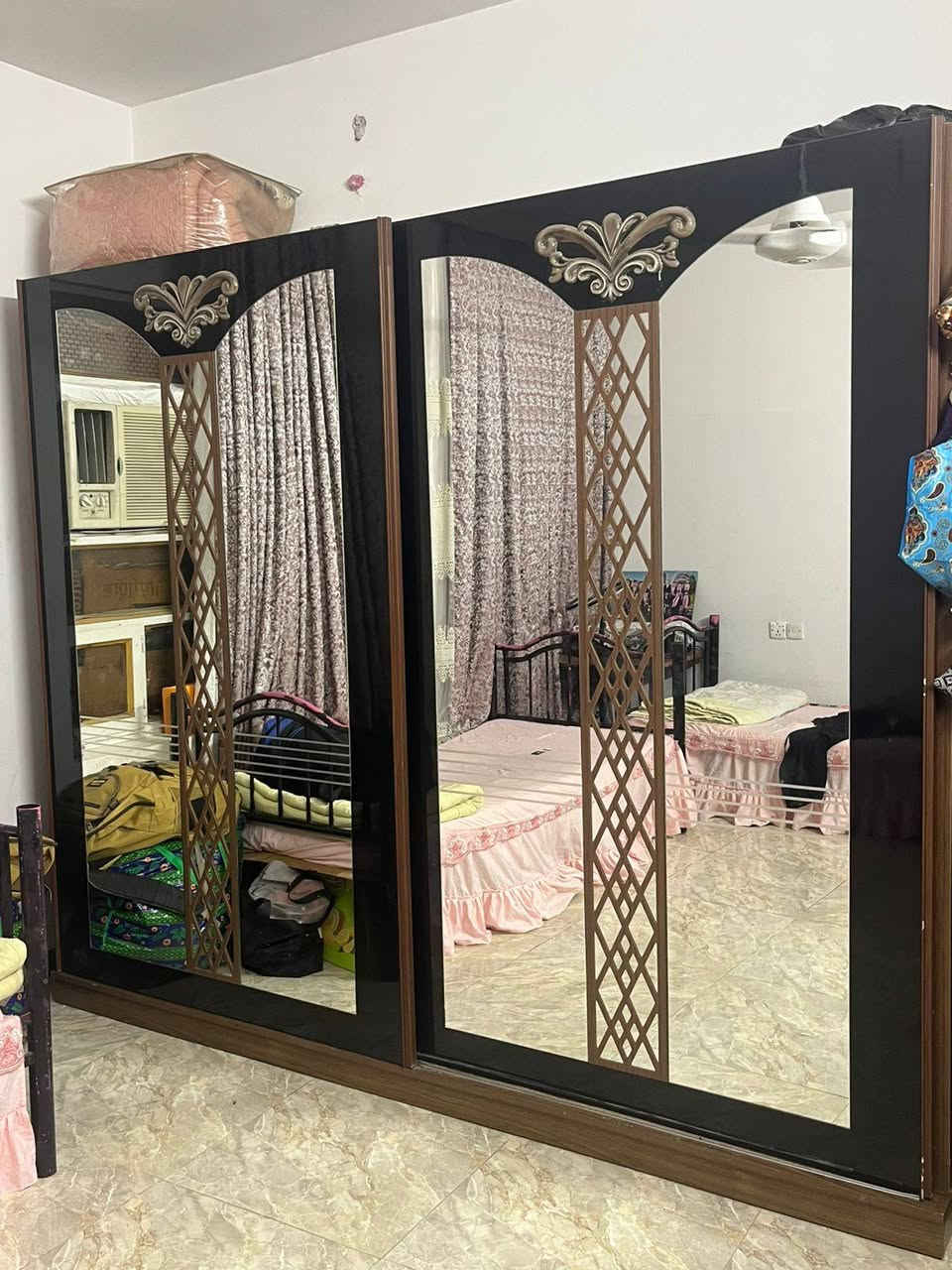 كنتور وميز مرايه البيع الكنتور فقط صيانه سكه ارضيه   البيع 250  العنوان الدوره
غير متوجع على النت  الاستفسار 

 *********** اتصال
