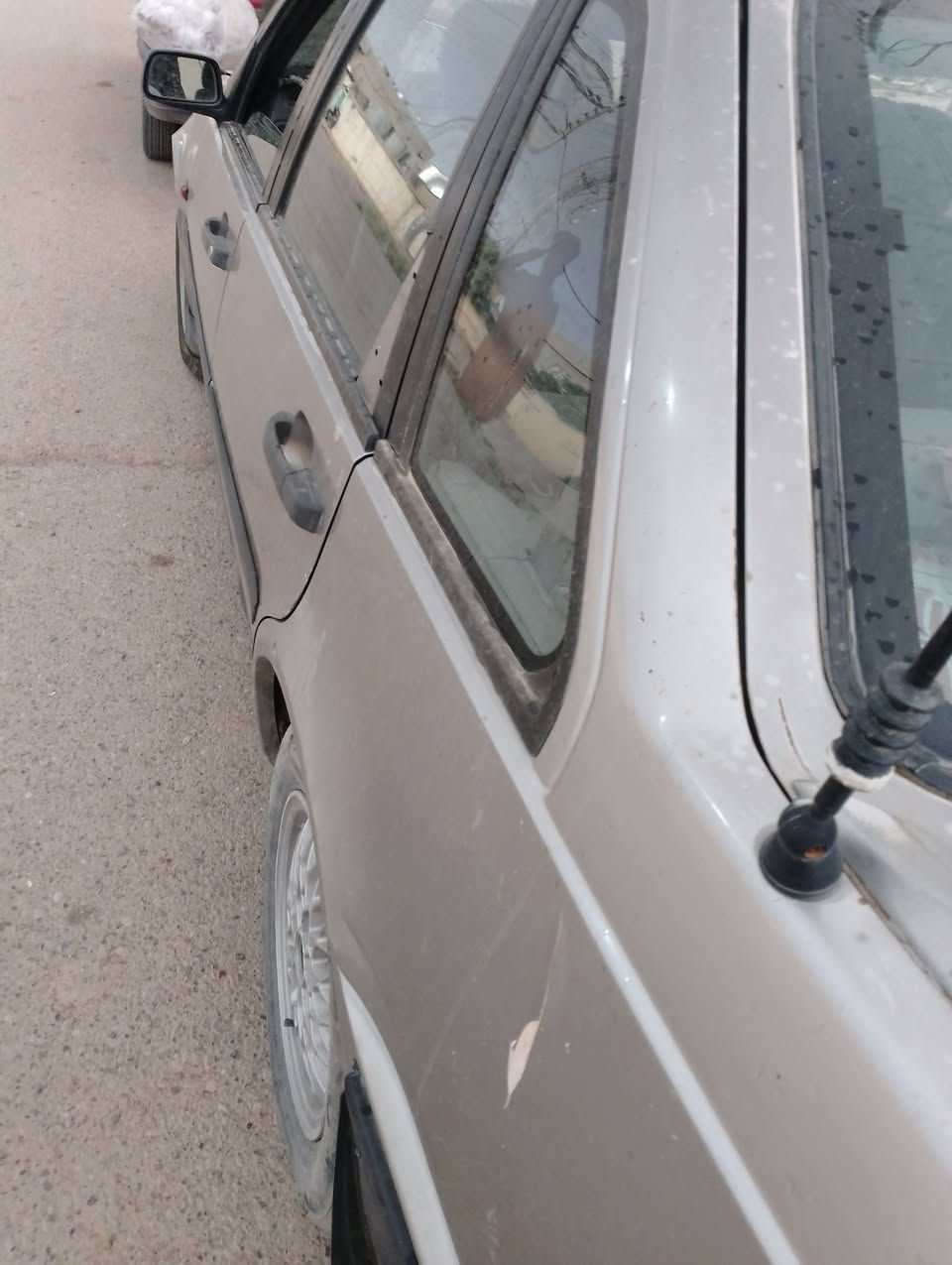 السلام عليكم البيع10عشرورقات ***********
