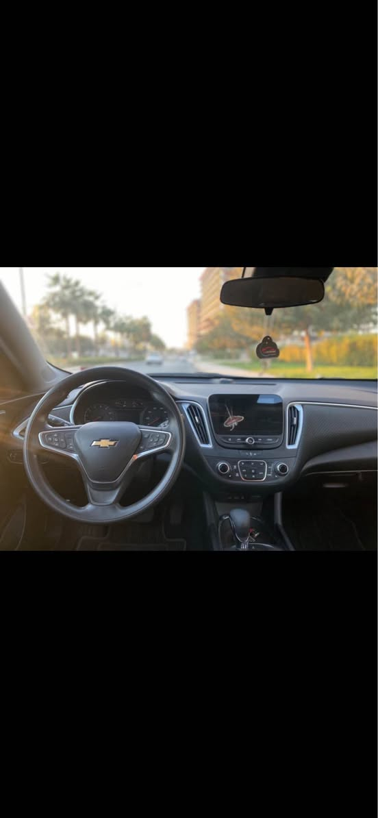 Malibu 2023 LT
پێش و پشت کەپس ایرباگ بەس شانی تەقیە 
دوو دەرکە و چاملغی پێشەوە سبوغە 
هەموو شتی نوێیە 
٤ تایەی تایلەندی ئەسلی لەسەرە 
۷٠ هەزار کیلۆمەتر رۆیشتیە 
۱۲٥$ 
مەجالەکی کەمی تێدایە 
***********

مالیبو بجم و خلفی کبس 
بابین و جاملغ امامی صبخ 
کلشی جدید
۷٠ الف کیلو ماشی
$۱۲٥ مجال بصیط
*********** أربيل, العراق
