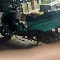 دراجه للبيع شغاله سعره ١٥٠ وبيه مجال للسفسار 07822370456