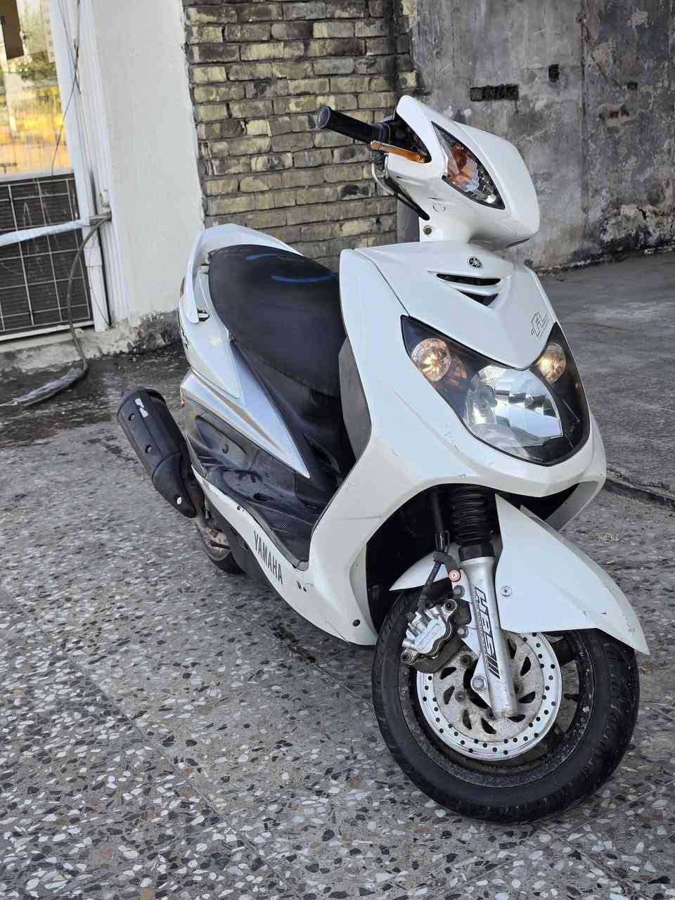 سلام عليكم
سكنس نوزل كوري
كفاله عامه 
برغي مابيه نقص
الذيل مالته موجود
بيه يدات اصليه 
تاير خلفي جديد
بيه لايت زنون اصلي
عليه ادامه كامله 
ماشيه 20 الف
900بيه مجال
بغداد بياع تقاطع درويش
***********
