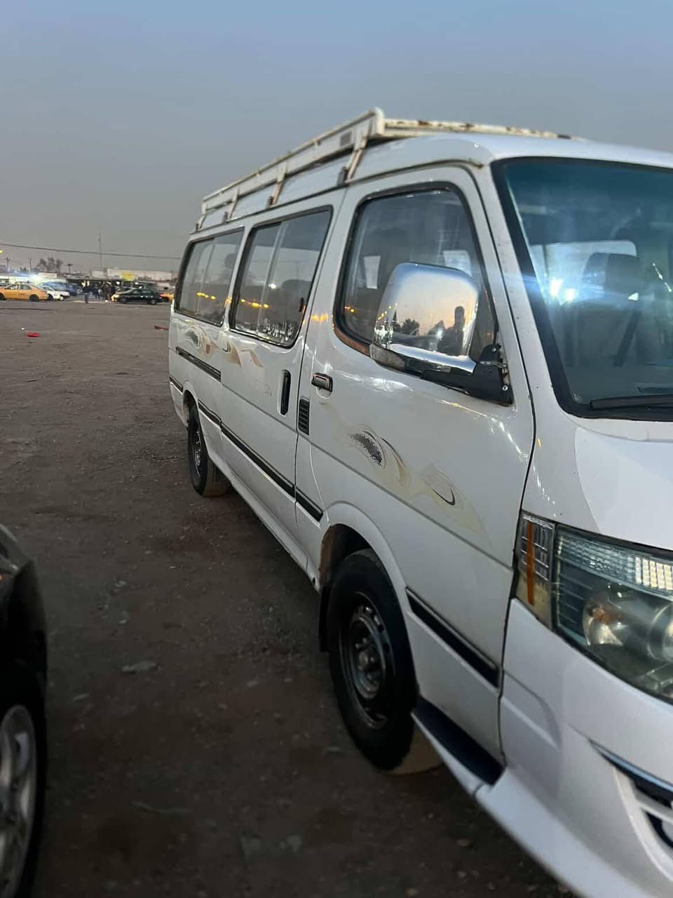 سلام عليكم فتون 14حرة ما مطلوبه دينار بشهر الثالث استلم برائة الذمة وتتحول ارقام انكليزي السيارة كير ومكينه وكسل كفاله تخم تاير نظيفات كلش الكشر كفاله عامة مابيه قطرة صبغ بيه طخة خفيفه اربع اصابع بظهر الفتحة مال البانزين السيارة بيهة نقص بس دوشمة كشنات فقط تنته وكاعيه وبطاين مدوشمات بعدهن عل البلاد رايدهة ب83 وبيهة مجال رقمي ***********
