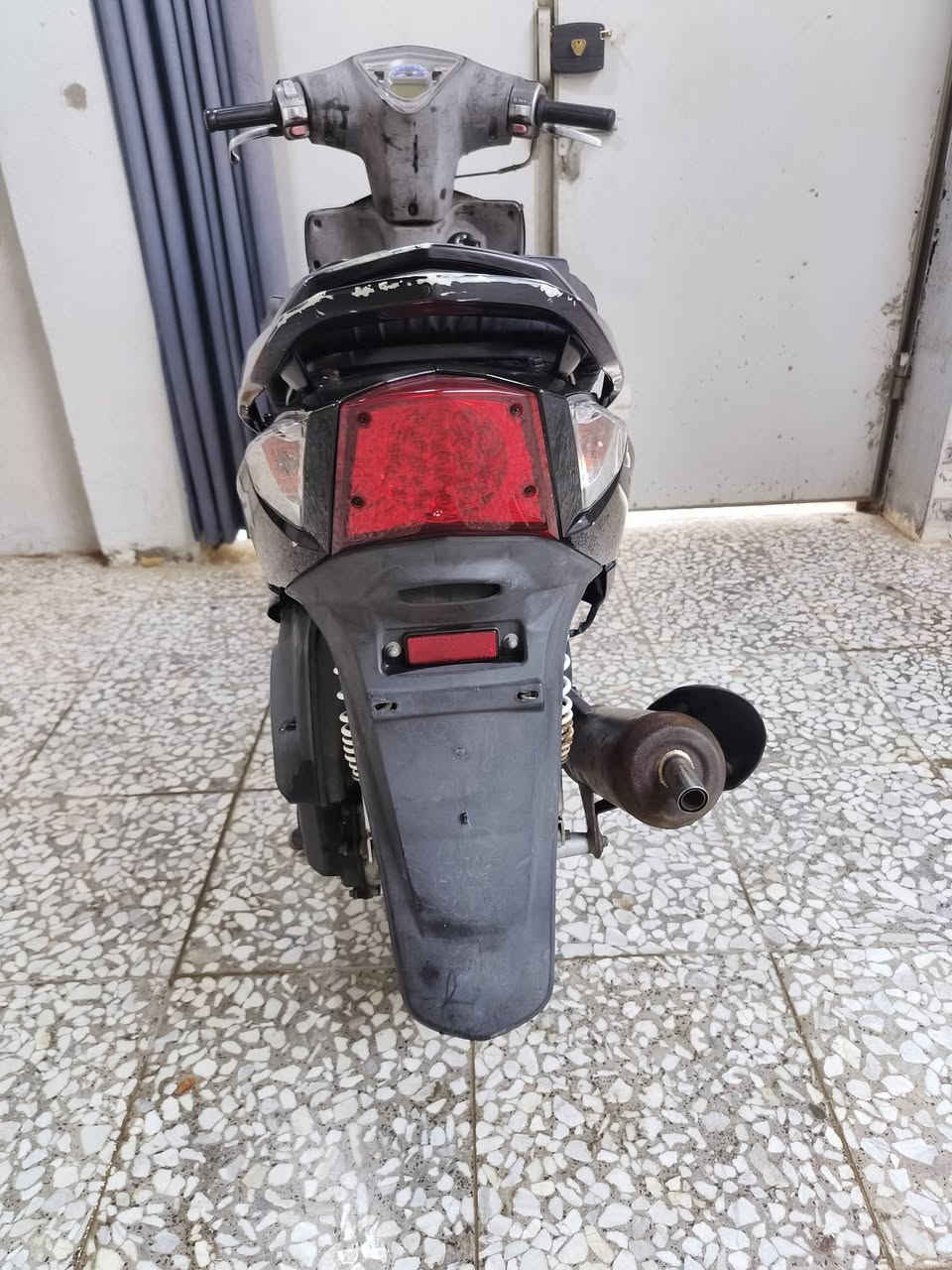 السلام عليكم
للبيع كامكو G5 دراجه نظيفه كلش مبدل فقط زنجيل وبدون فتح مكينه فقط وجه الكور نفتح و ضاغطه تجي تفحص وتشوف بعينك الدراجه شلعه معدل نعومه فول صالنصه رياضي نوزل فتحتين
السعر 650 بيها مجال للطيبين
النجف ابوصخير ***********
