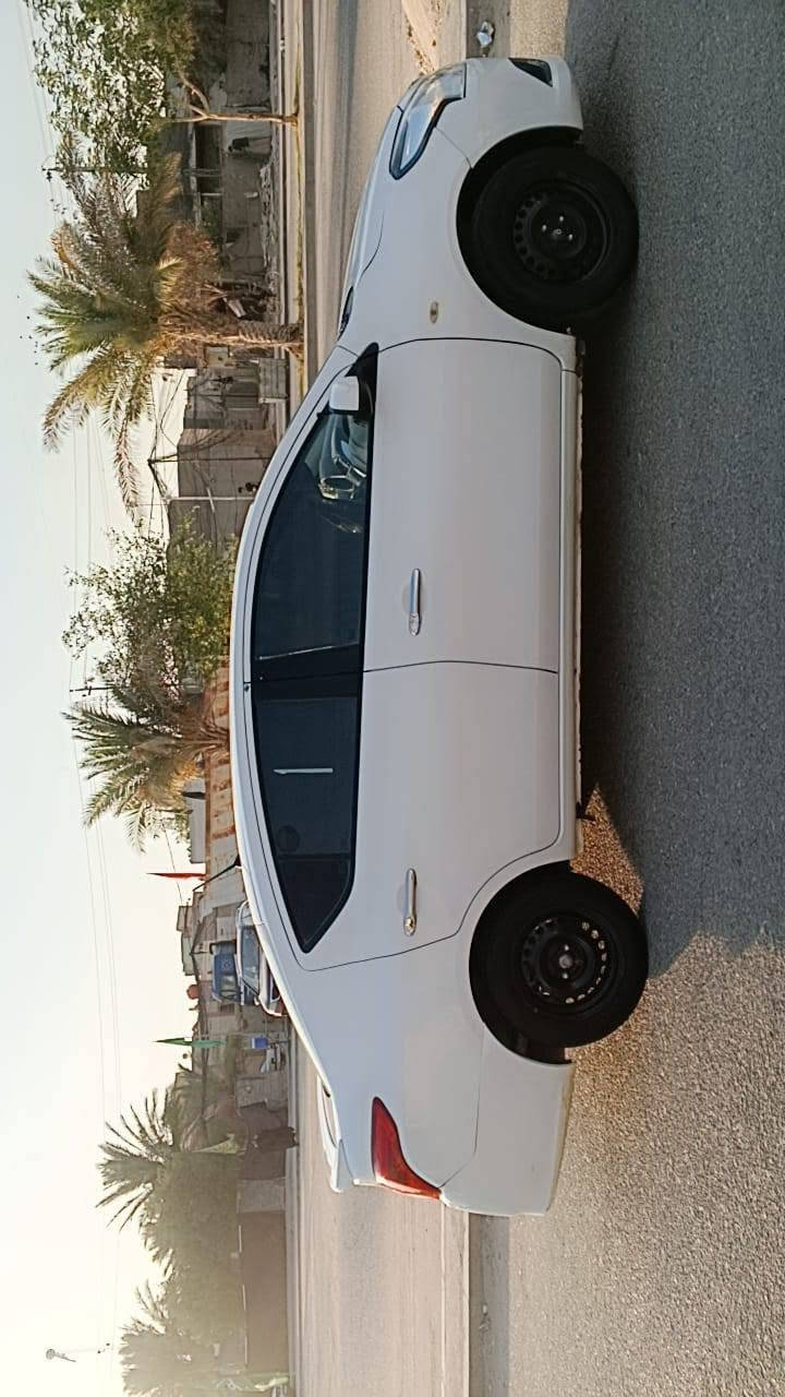 السلام عليكم 
نيسان سني للبيع مكان السياره نجف
تفاصيل السياره  سياره جديده مواصفات السياره
موديل.    ٢٠٢١
بسم شركه تريد وكاله تريد تحويل موجود
سياره بيها قطعه صبغ فقط بدون حادث
مكينه وكير جدد 
حداديه جديده 
تبريد ثلج 
السعر.       ٩٨  وبيها مجال قليل
***********
