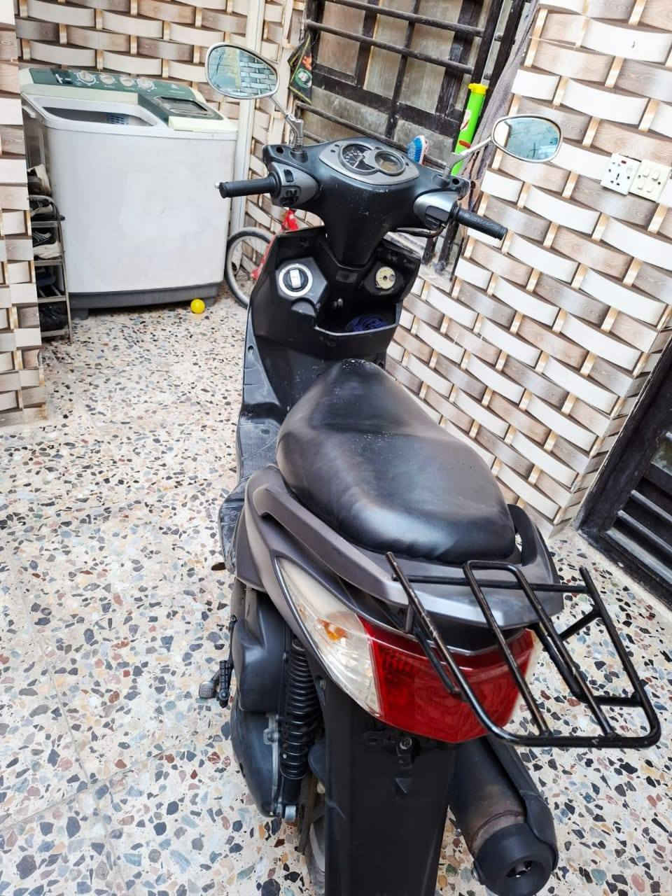 سلام عليكم شباب سكنس فحل ياباني مال جناي مال بيت مامتعبهة جديدة البيع اريدهة ( 1250 ) بيهة مجال قليل رقمي *********** بكان مدينة بل جوادر
