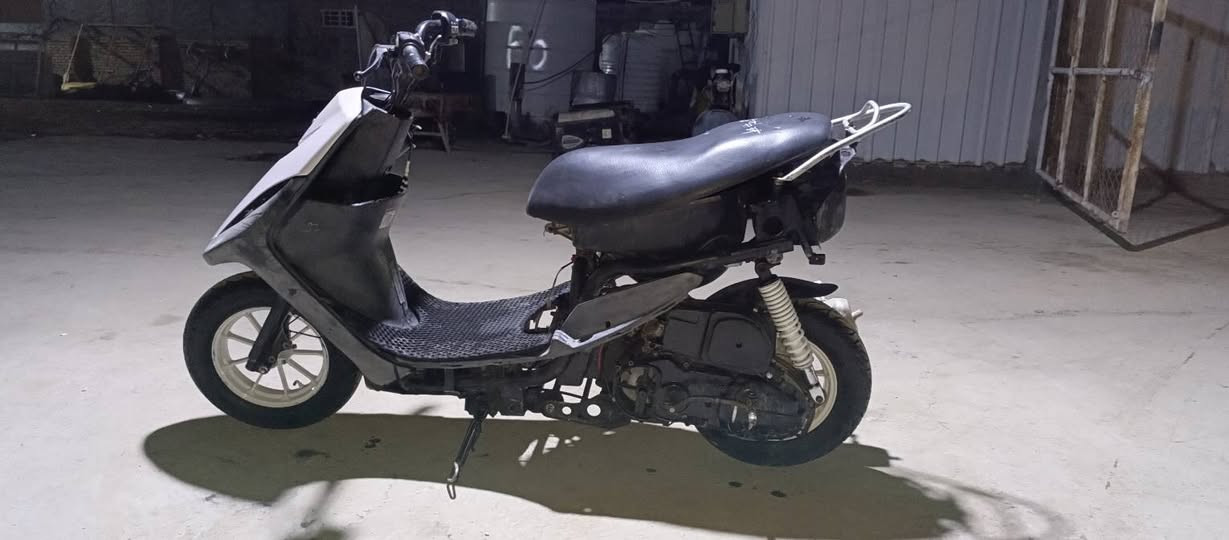 للبيع عدله مال لعب غراضها موجوده شلعه ومعدل ومكينه ناعمه الصالنصه مو ويها اطيك بلاديه كهربائيات شغاله زوج تاير ويل رياضي ثقيل فول ملاح ب450وبيها مجال للطيبين 
مكان بابل حي الجزائر ***********.
